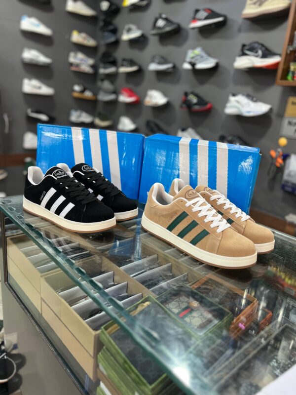 Adidas Sneakers